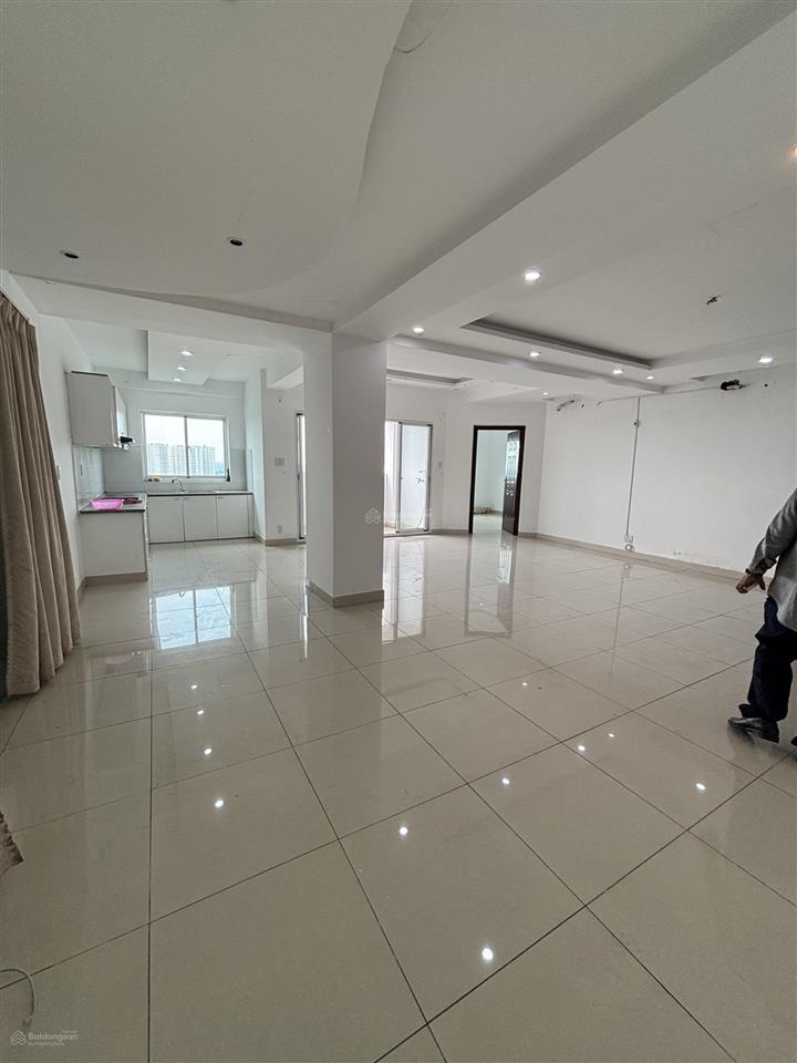 Bán căn hộ bình tân siêu rộng giá siêu rẻ cho đại gia đình ở 162m2 mà giá có 3t9 shr đầy đủ