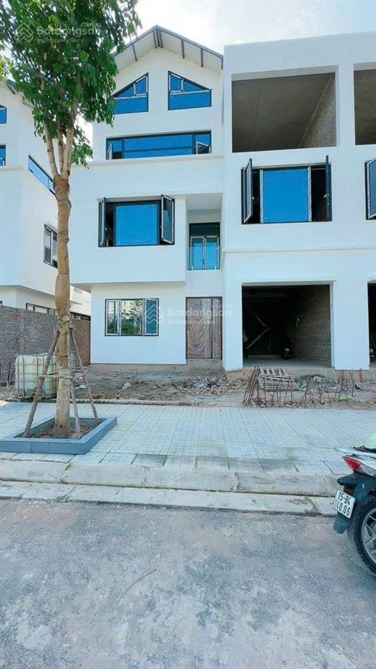 Xuân đỉnh! biệt thự  4 tầng 1 hầm  180m2  38.88 tỷ