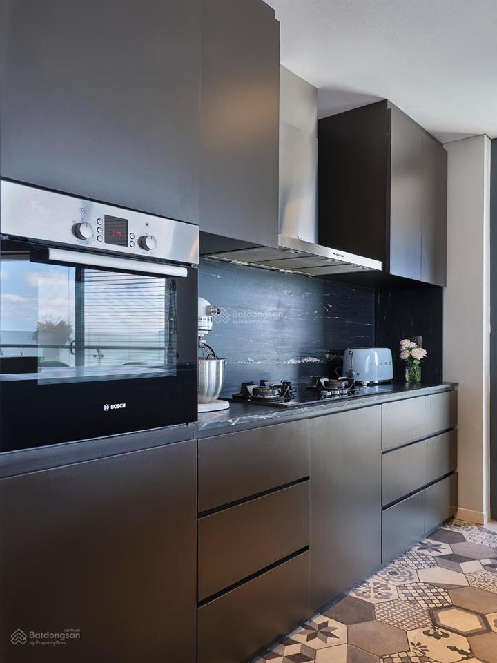 Thiết kế đơn giản, view thoáng mát, 70% khách thuê âu mỹ, giá hợp lý 2pn 35tr