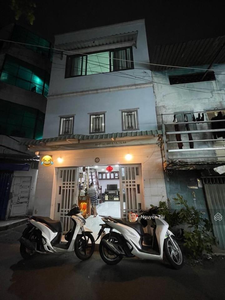 Hot, bán gấp nhà riêng tô hiệu, tân phú, 33m2, 3 tầng, hẻm xe hơi đỗ cửa, nhỉnh 3 tỷ.