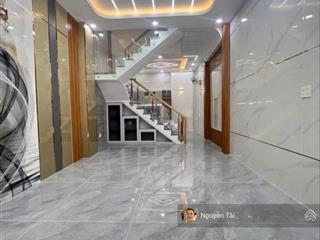 Hot, bán gấp siu phẩm đất mới, btân, 60m2, 4 tầng mới đẹp, hẻm xe hơi 6m thông, chỉ nhỉnh 6 tỷ.