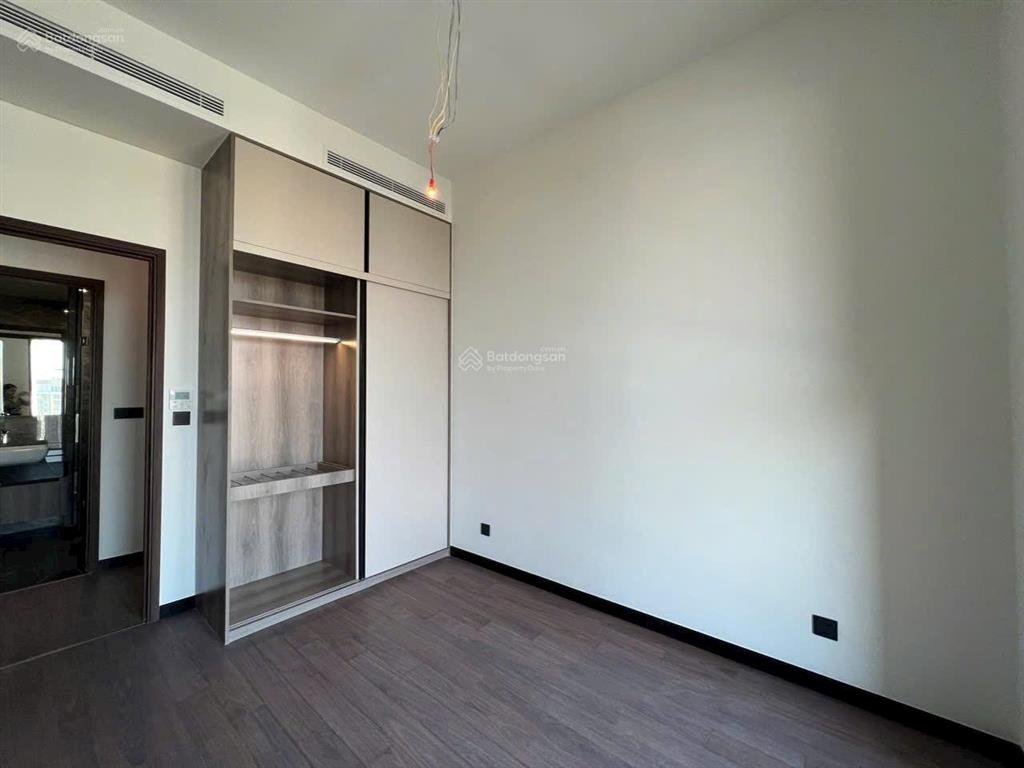 Bán chcc 2 phòng ngủ 1 đa năng 93m² tòa heritage, giá 13 tỷ