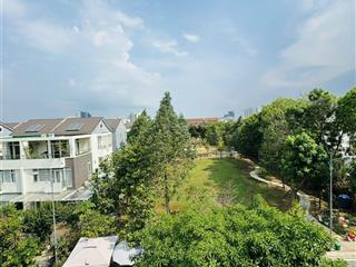 Chính chủ gửi bán căn nhà phố view trực diện công viên, giá tốt có tl cho kh mua