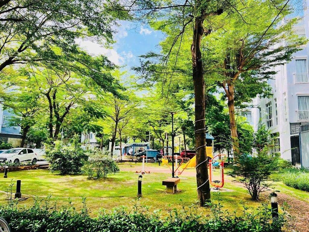 Cho thuê thô căn hộ 3pn, quận 7, giá tốt, ưu tiên kí hđ lâu dài, kh thuê về thiết kế lại phù hợp