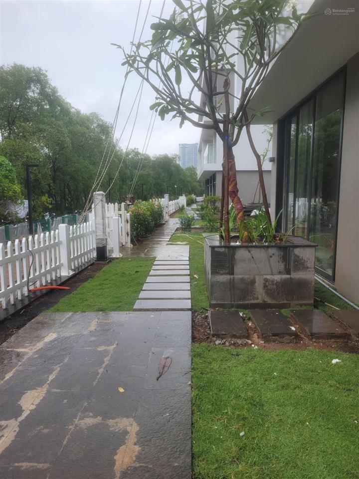Cho thuê thô căn hộ 3pn, quận 7, giá tốt, ưu tiên kí hđ lâu dài, kh thuê về thiết kế lại phù hợp