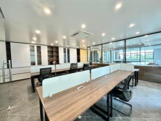 New! toà nhà mới xây 80 chùa láng có các sàn cho thuê 60m2, 100m2, 200m2 lô góc có bãi đỗ ô tô