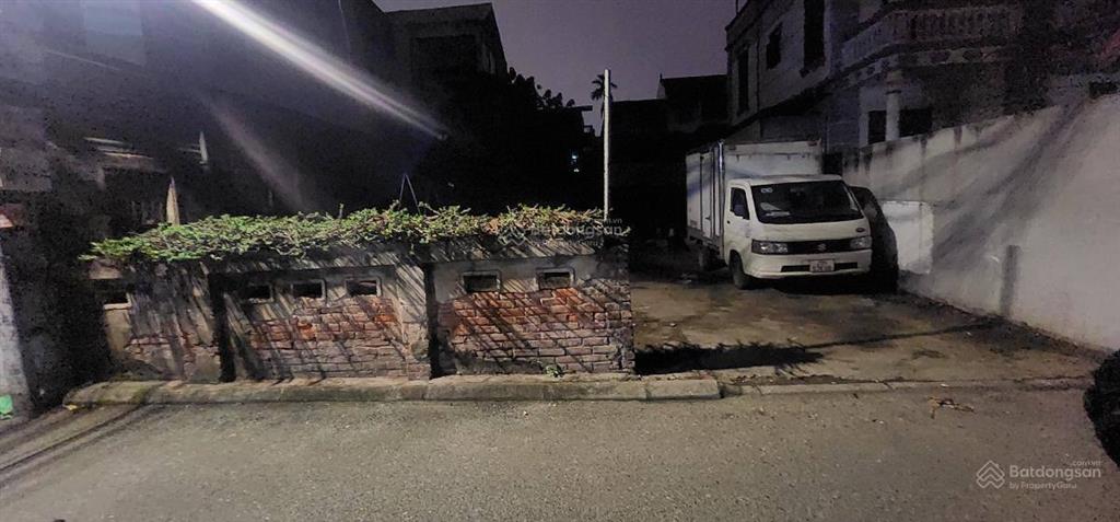 Đất đẹp kẻ tạnh, long biên 310m, mt 11m, ngõ rộng ô tô tránh, giá cực tốt 38.5 tỷ.