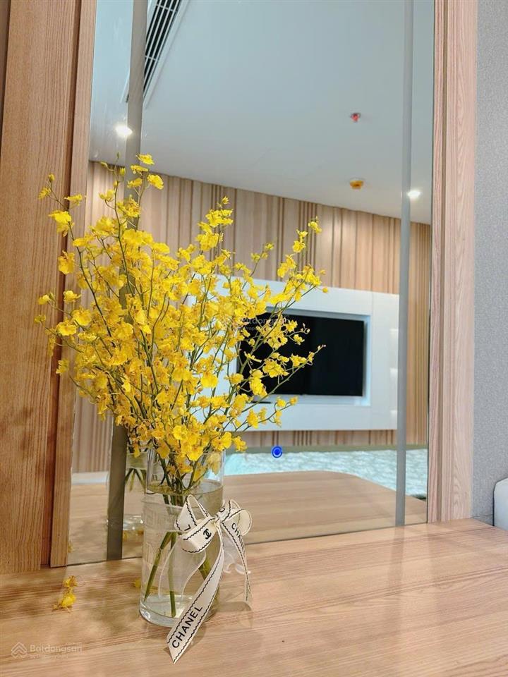 Gia đình chuyển nhà cần bán lại căn hộ 4pn 162m2 view cv thanh xuân giá 1x tỷ,  0365 775 ***