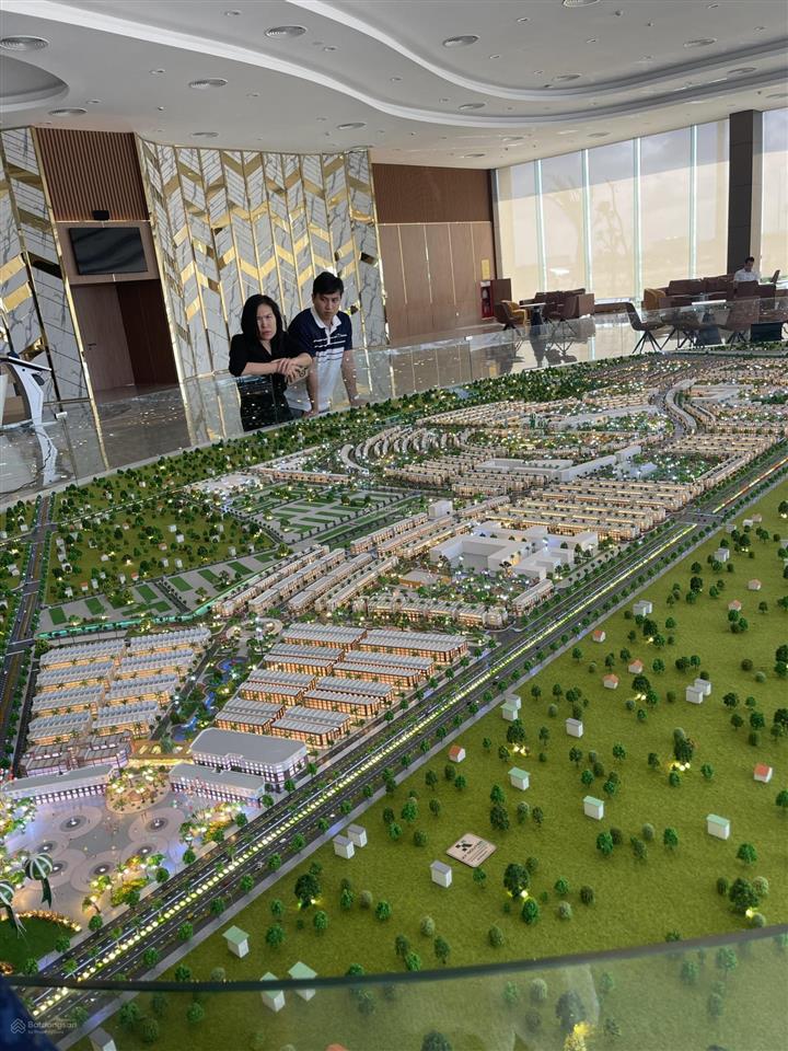 Chính chủ muốn bán lại căn liền kề 63m2 giá giai đoạn đầu, không pdv tại vinhomes dương kinh