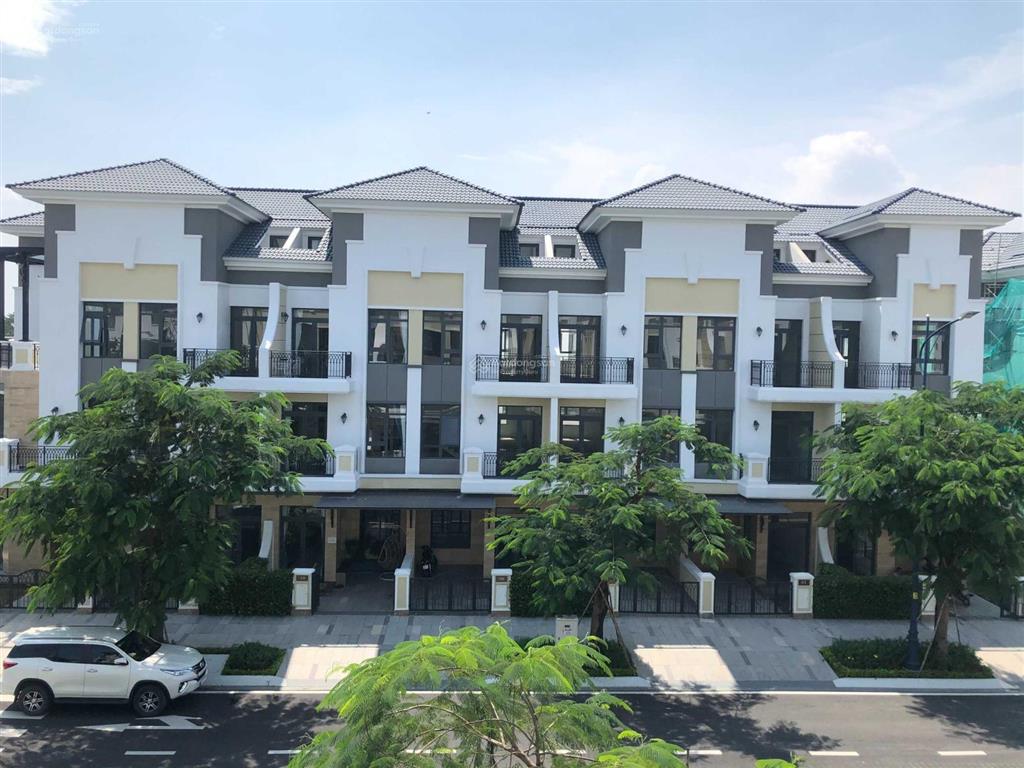 Cần bán nhà phố verosa khang điền dt 6x17, giá 17,5 tỷ view công viên