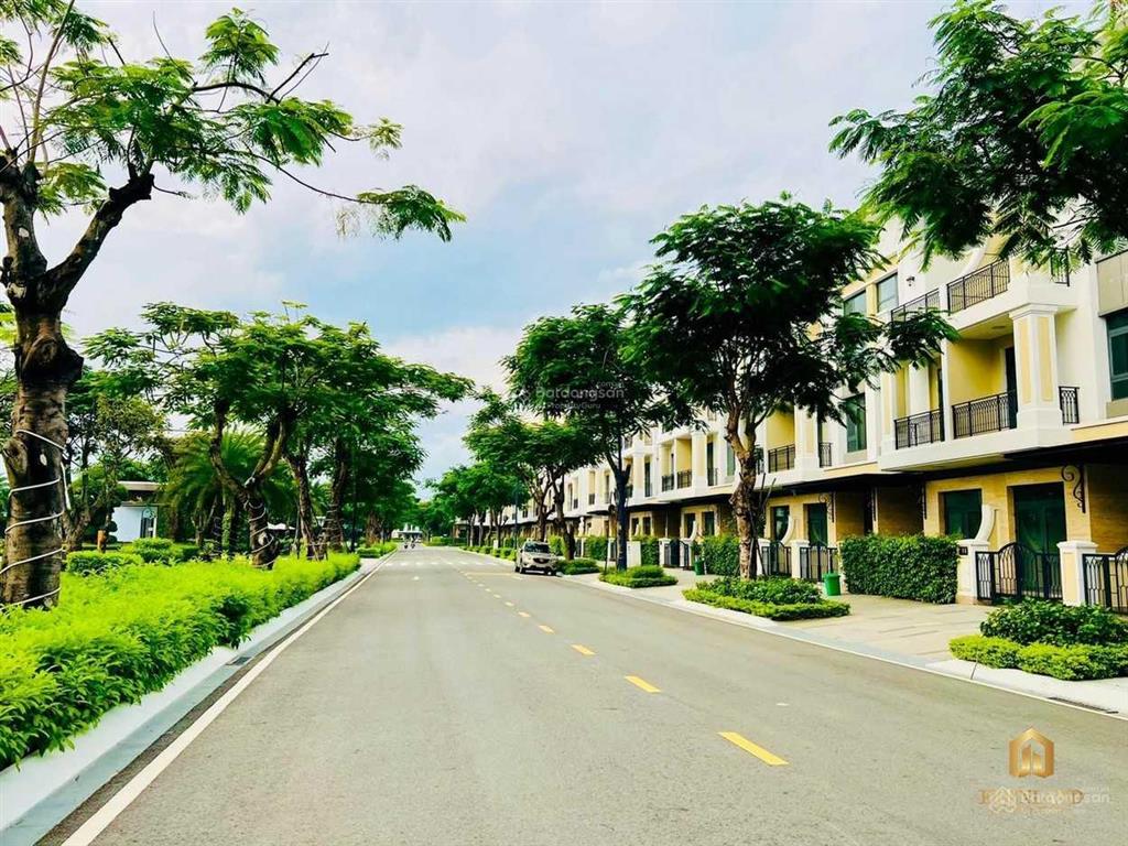 Cần bán nhà phố verosa khang điền dt 6x17, giá 17,5 tỷ view công viên