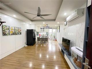 Bán căn hộ 3 phòng ngủ + 1 phòng đa năng, tầng trung view sông chung cư udic  122 vĩnh tuy