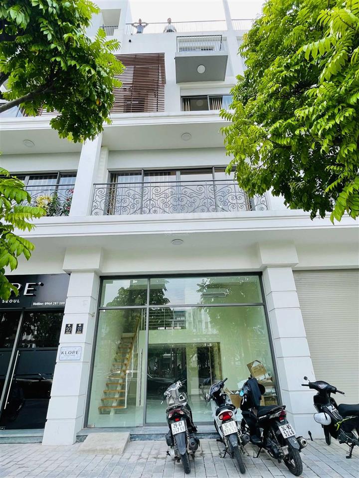 Cho thuê shophouse, liền kề the manor central park dt 75m2, 5 tầng, mt 5m. giá 28tr/th