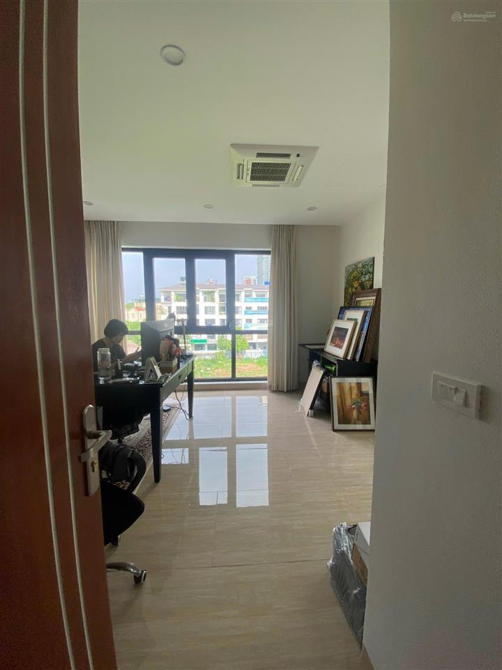 Cho thuê nhà kđt hoàng thành mỗ lao  nguyễn văn lộc. dt 120m2, 5 tầng, thang máy. giá 48tr