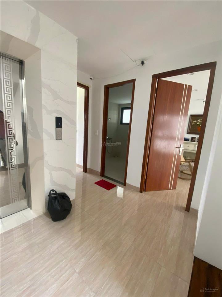 Cho thuê nhà kđt hoàng thành mỗ lao  nguyễn văn lộc. dt 120m2, 5 tầng, thang máy. giá 48tr