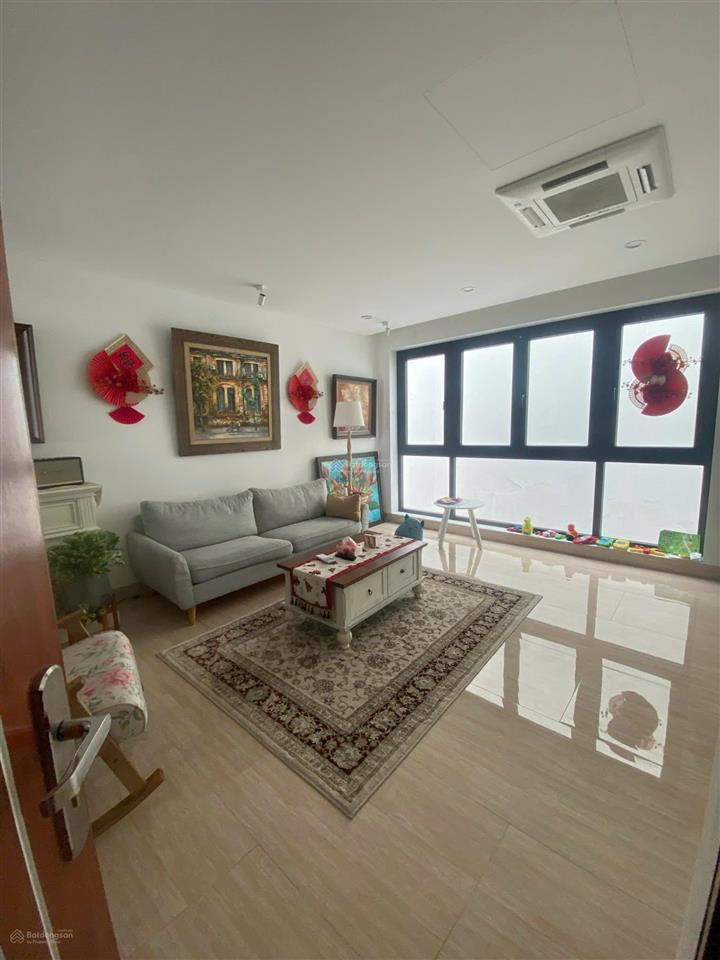 Cho thuê nhà kđt hoàng thành mỗ lao  nguyễn văn lộc. dt 120m2, 5 tầng, thang máy. giá 48tr