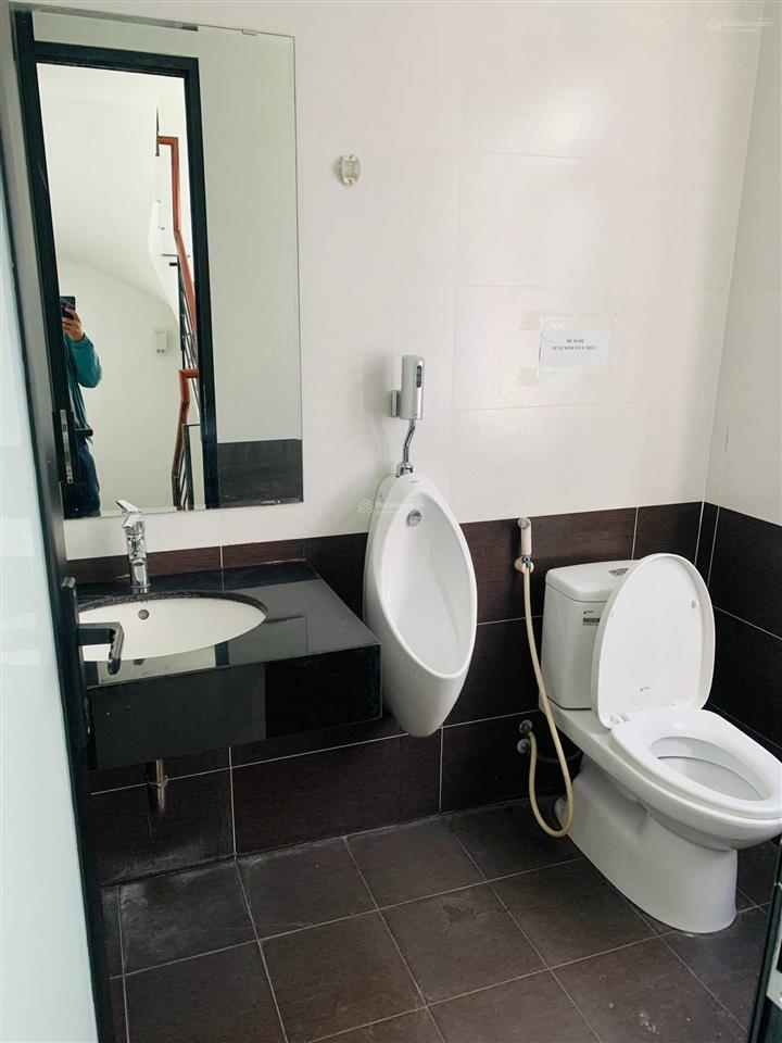 Cho thuê nhà vinhomes gardenia, hàm nghi, mỹ đình. dt 95m2, mt 6m, 5 tầng thông sàn, giá 50 triệu