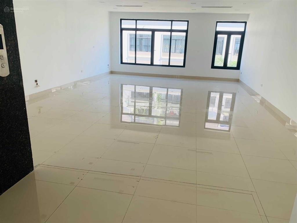Cho thuê nhà vinhomes gardenia, hàm nghi, mỹ đình. dt 95m2, mt 6m, 5 tầng thông sàn, giá 50 triệu