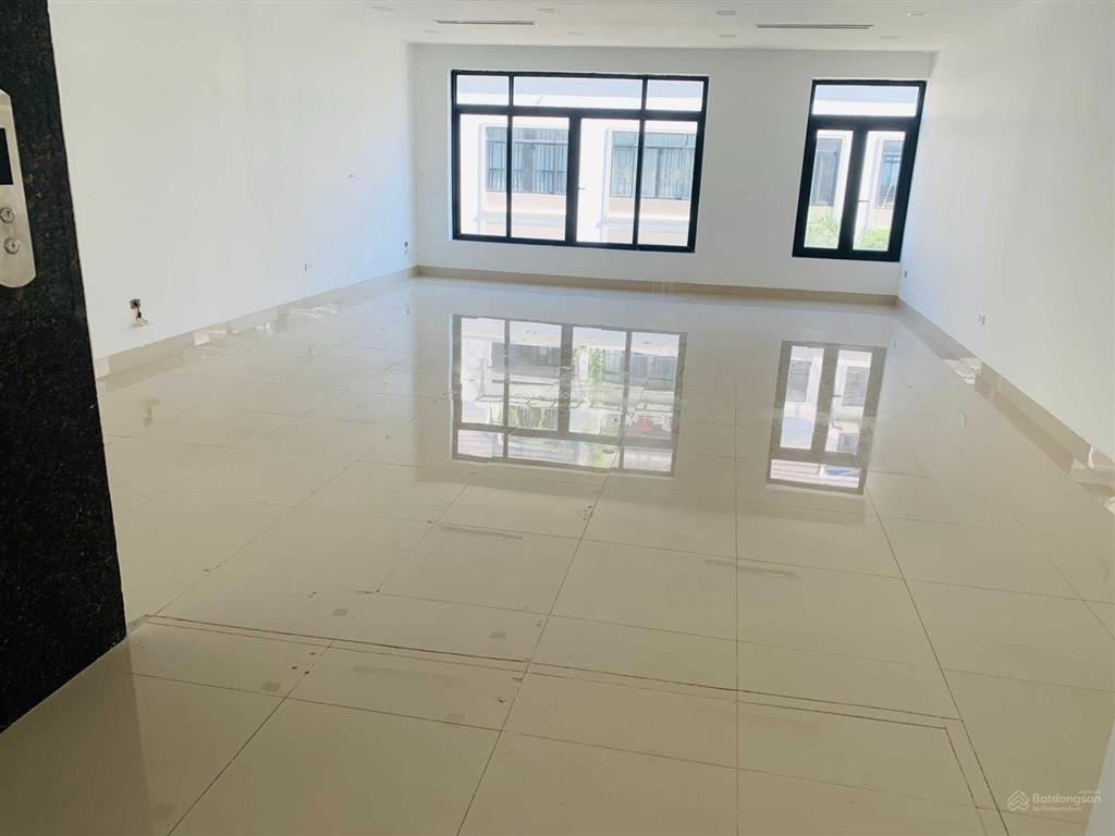 Cho thuê nhà mặt phố hàm nghi  nam từ liêm 93m², 5 tầng mt 6m. thông sàn. giá 85tr/th