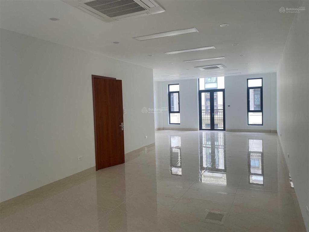 Cho thuê sh him lam vạn phúc  hà đông 95m2 7 tầng mặt tiền 6.5m. thông sàn, thang máy, giá 60tr