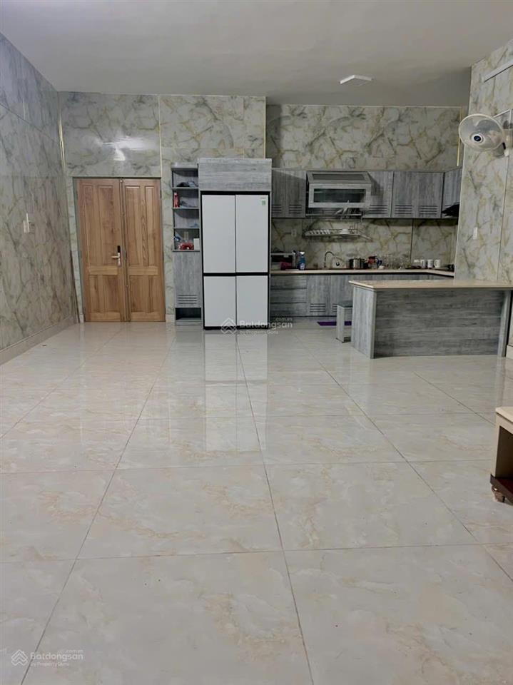 Bán căn hộ tầng trệt seaview 171m2, 3pn, 3wc giá 4,5 tỷ. call 0989 116 *** mr hà!