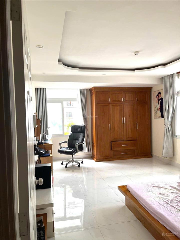 Bán căn góc seaview 137m2, 3pn, 2wc giá 3tỷ 550tr.call 0989 116 *** mr hà!