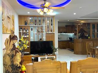 Bán căn góc seaview 137m2, 3pn, 2wc giá 3tỷ 850tr. call 0989 116 *** mr hà
