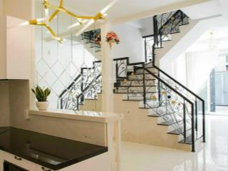 Hàng hiếm hẻm xe hơi đường cmt8, quận 3  dt 4x16m 3 tầng chỉ 13,8 tỷ tl   0789 162 ***