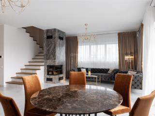 4 phòng ngủ! bán căn hộ chung cư duplex 190m2 giá mềm.  0967 401 *** nam