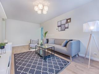 Bán chung cư 120m2 giá cực rẻ tại ct6 yên hòa.  0967 401 *** nam