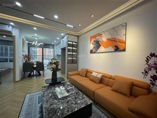 C18 (655 lạc long quân)  bán căn hộ 3 phòng ngủ cạnh hồ tây.  0967 401 *** nam