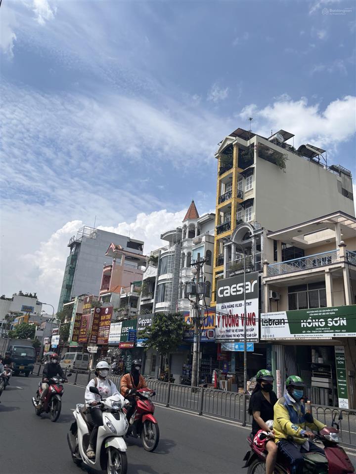 Bán nhà góc 2mt mặt tiền bạch đằng quận bình thạnh. dt 4 x 20m. 1 trệt 4 lầu st. giá 20 tỷ tl