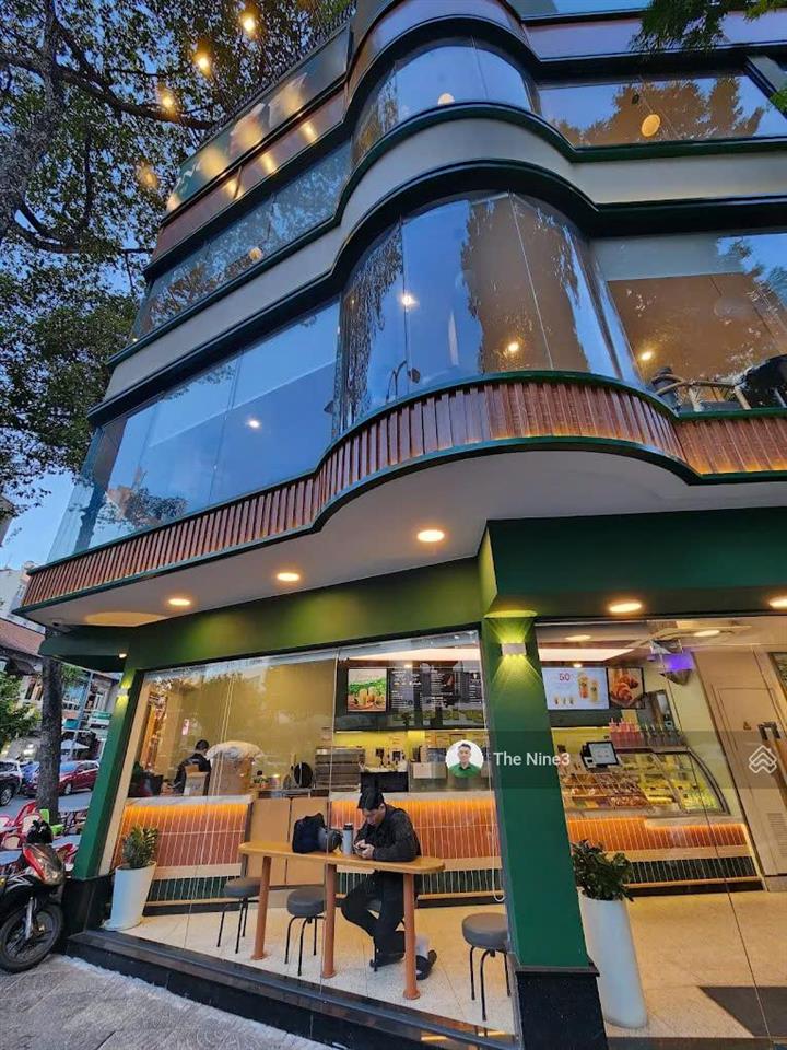 Góc 2mt phó đức chính + nguyễn công trứ, quận 1  7.2x20m  5 tầng  hđt 250 triệu  giá 75 tỷ