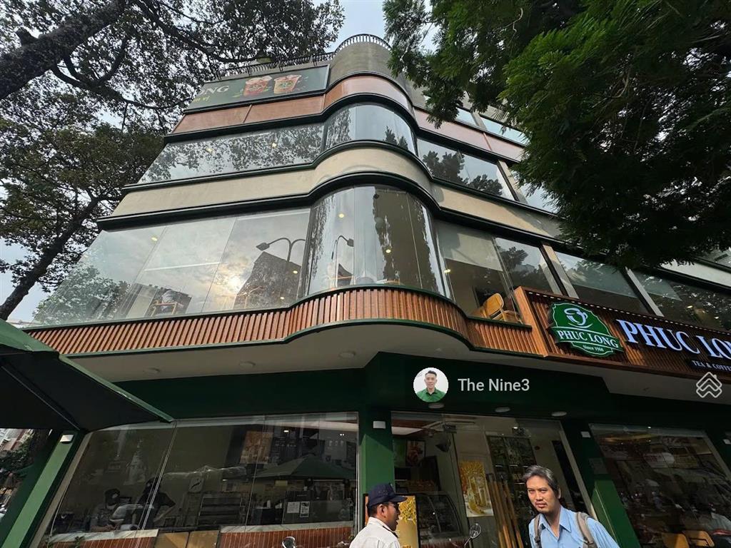 Góc 2mt phó đức chính + nguyễn công trứ, quận 1  7.2x20m  5 tầng  hđt 250 triệu  giá 75 tỷ