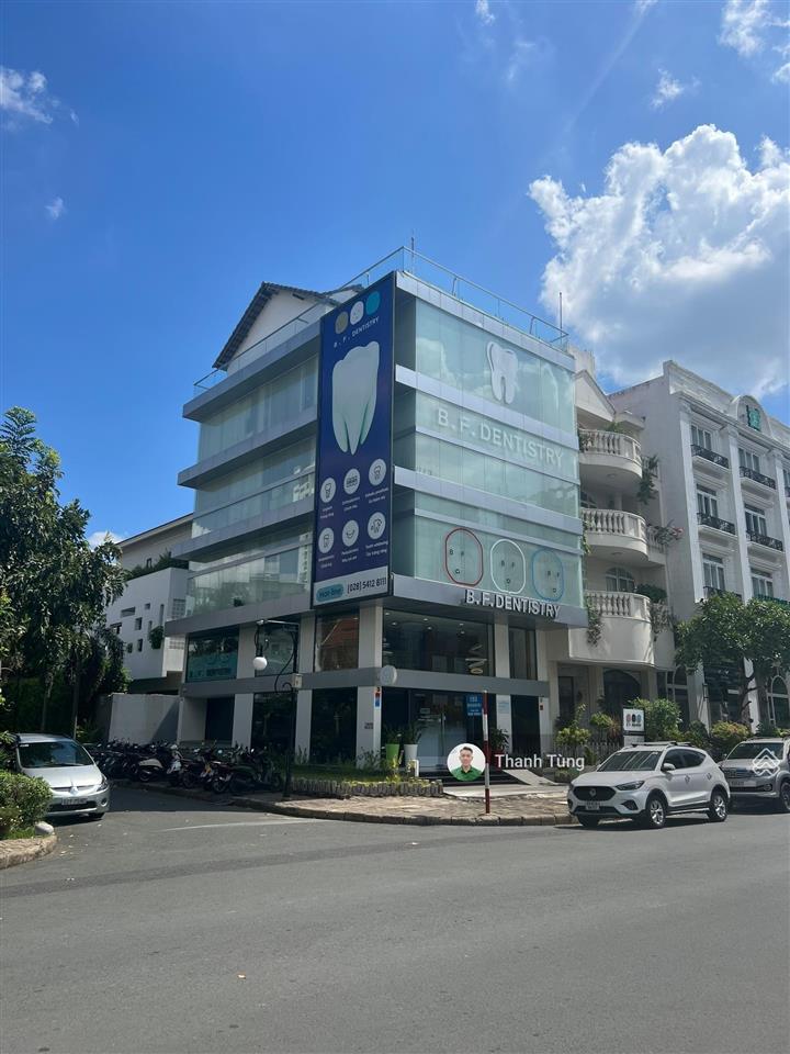 Tòa nhà góc 2mt trần hưng đạo, quận 1  8.5x18m  6 tầng  hđt 200 triệu  giá 60 tỷ