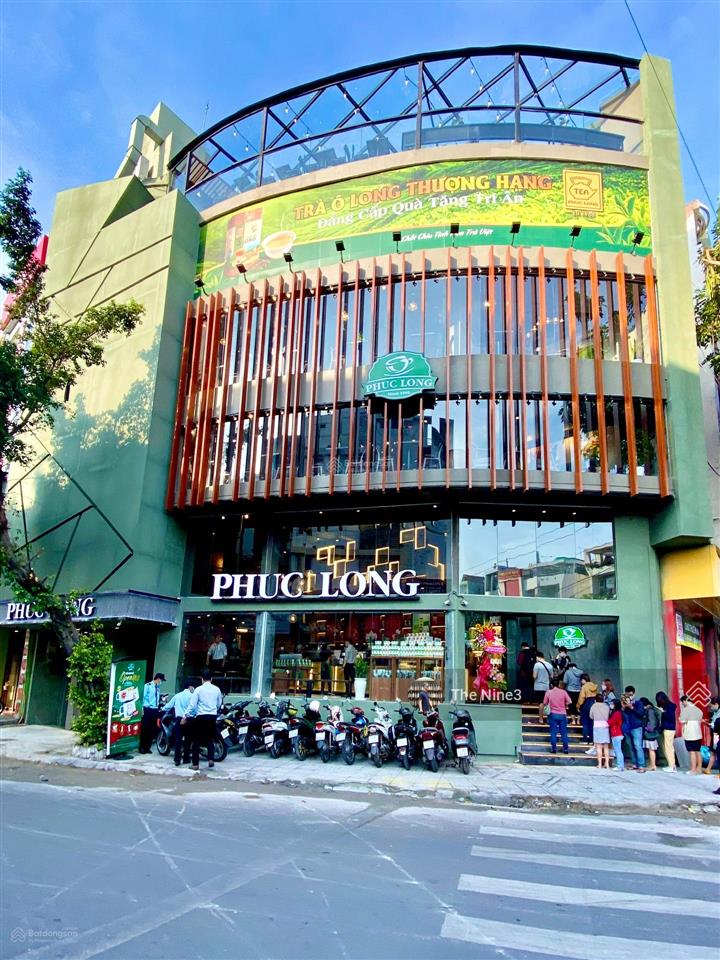 Góc 2mt phan xích long + nguyễn công hoan, pn  10x18m  hầm 6 tầng  hđt 200 triệu  giá 75 tỷ