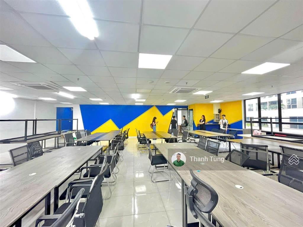 Vị trí rất đẹp  mt mạc đĩnh chi, quận 1  12x20m  5 tầng  hđt 300 triệu  giá 130 tỷ