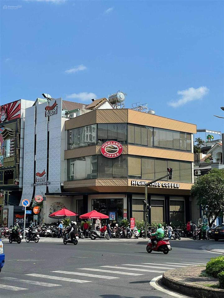 Góc 3mt hoàng việt & lê bình, tân bình  12x25m  2 tầng  hđt 150 triệu/tháng  giá 60 tỷ