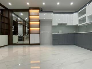 Cho thuê nhà khu phân lô lý nam đế, dt 40m2 x 5t. nhà mới, đẹp, 2 ô tô tránh. 18tr/th
