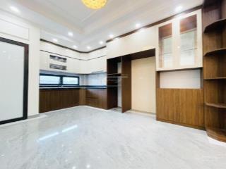 Cho thuê nhà khu phân lô phố quán thánh. 30m2 x 5t. mỗi tầng 1 phòng thông sàn rộng. 11tr/th