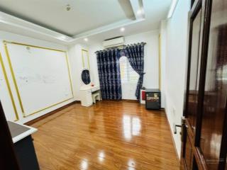Cho thuê nhà 4pn phố chùa bộc, nhà mới gần đủ đồ. 16tr/ tháng 0963 869 ***