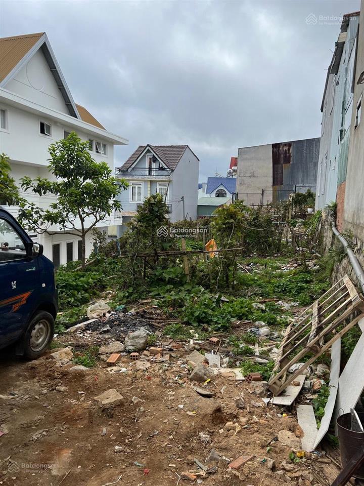 Lô góc 2 mặt tiền nguyễn trung trực, p4, đà lạt. dt 230m2, sổ chính chủ, giá 7.5 tỷ.  0912 110 ***