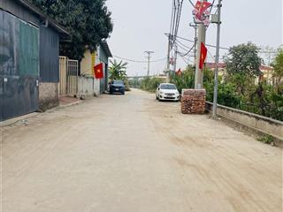 Chỉ hơn 3 tỷ  43,7m2 tại võng la  oto  2 mặt tiền trước sau  gần cầu thăng long