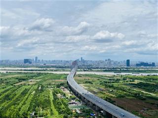 Bán căn hộ 66.8m2 view hồ tây  view cầu nhật tân và sông hồng  5 phút sang tây hồ  nhỉnh 4 tỷ