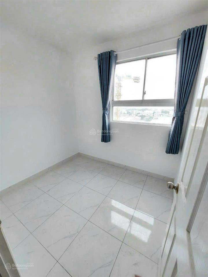 Bán 2pn lotus sen hồng tháp b 52m2 tầng đẹp 1.8 tỷ sổ sẵn