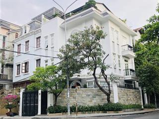 Bán nhà góc 2 mặt tiền khu đường biệt thự đường hoa phú nhuận (10x15m) trệt 3 lầu, giá 40 tỷ tl