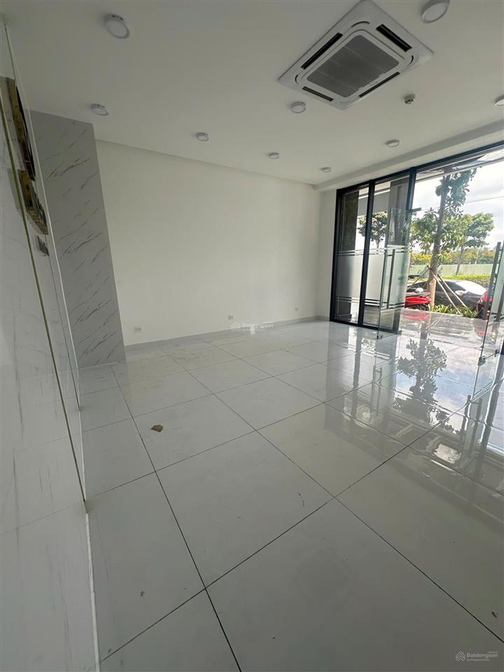 Cho thuê nguyên căn nhà phố saritown sala 5 tầng giá 140 triệu/tháng  đã hoàn thiện