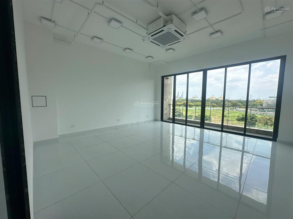 Cho thuê nguyên căn nhà phố saritown sala 5 tầng giá 140 triệu/tháng  đã hoàn thiện