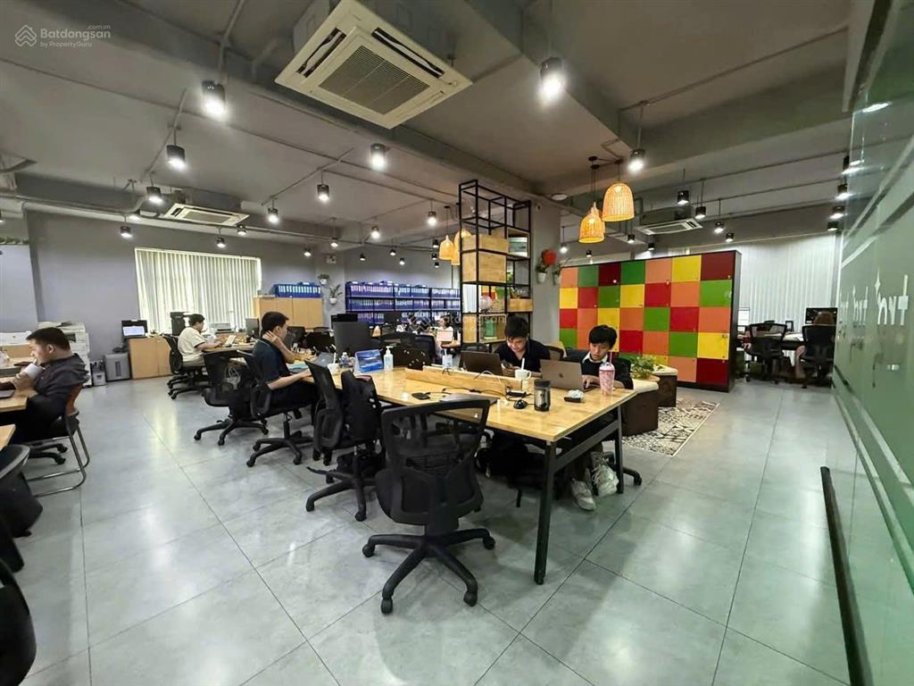 Cho thuê căp 2 căn nhà mặt tiền nguyễn cơ thạch ( kđt sala) dt 1400m2 giá 420 triệu/tháng