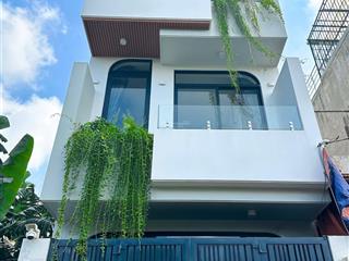 Nhà 4 tầng mới đẹp hiện đại  nguyễn trọng tuyển gần phan đình phùng  dt 4 x 16m  giá 9.9 tỷ